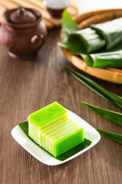 Kuih Lapis Desierto Dulce Nyonya Malayo Tradicional — Foto de Stock