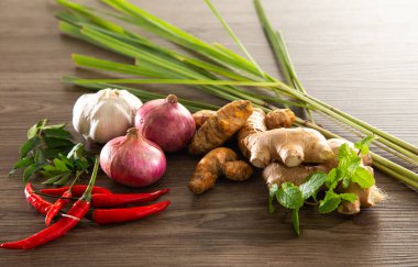 Köri için bazı yemek malzemeleri..