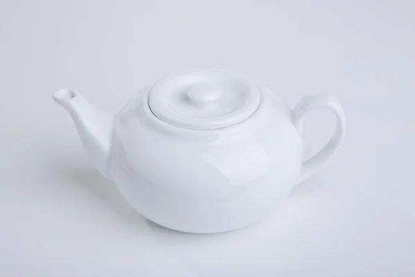 Weiße Teekanne — Stockfoto