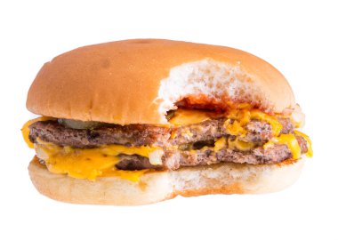 Beyaz arkaplanda balık burger izole