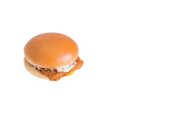 Hamburger rybny izolowany na białym tle — Zdjęcie stockowe