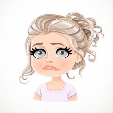 Güzel üzgün üzgün inci sarışını uzun dalgalı saçlı kız beyaz arka planda izole edilmiş portre.