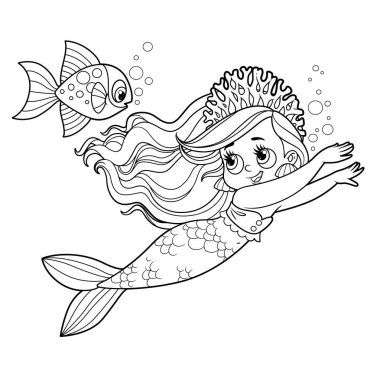Mercan tacı takmış şirin küçük deniz kızı beyaz arka planda izole edilmiş renkli sayfa için çizilmiş bir balıkla yüzüyor.