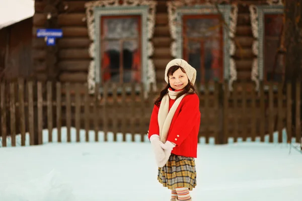 Enfant heureux en plein air . — Photo