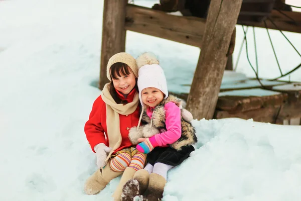 Bambino felice all'aperto . — Foto Stock