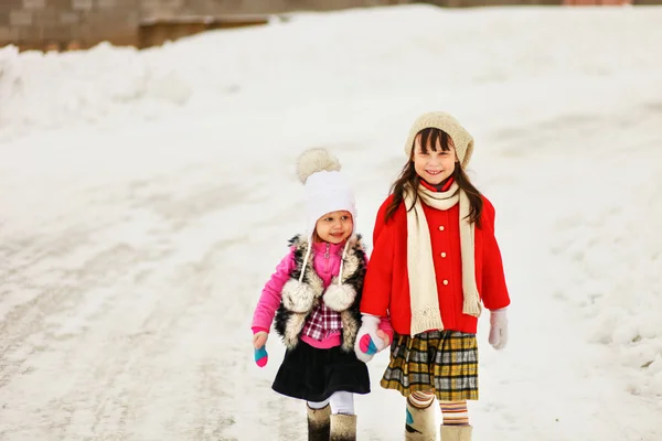 Bambino felice all'aperto . — Foto Stock