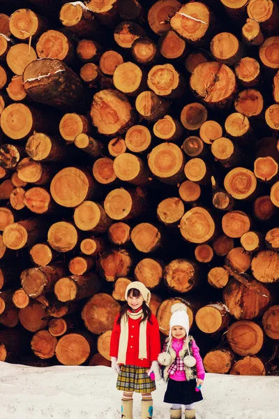 Kind glücklich im Freien. — Stockfoto