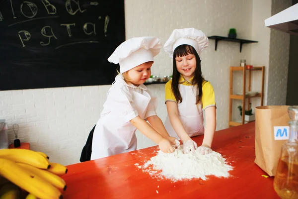 The child cook. — Stock Photo, Image