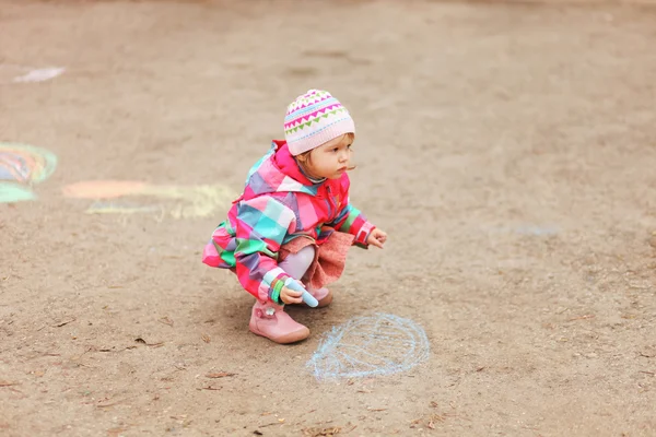 子供とチョーク. — ストック写真