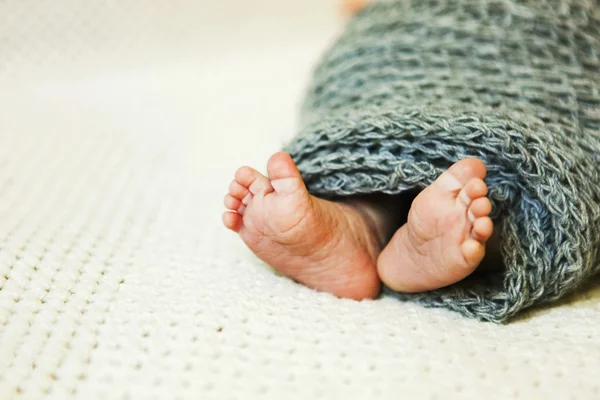 Bambino a letto . — Foto Stock