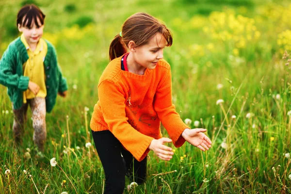 The children happy outdoors. — Stock Photo, Image