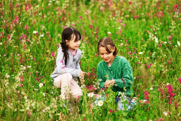 Children happiness outdoors. — Stock Photo, Image