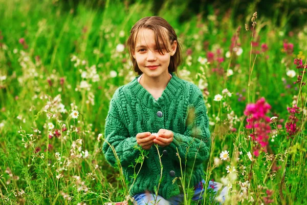 Little girl portrait. — Stock Photo, Image