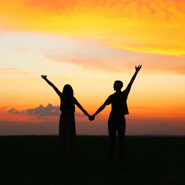 Silhouetten von Menschen. — Stockfoto