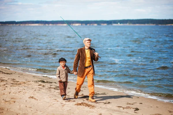 La pesca di famiglia . — Foto Stock