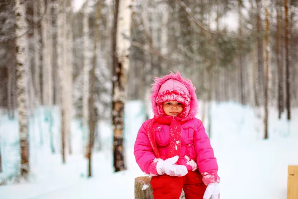 Liten flicka. — Stockfoto