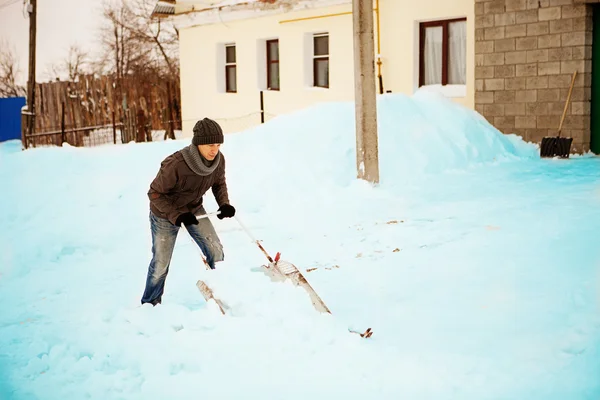 Shoveling. — Stockfoto