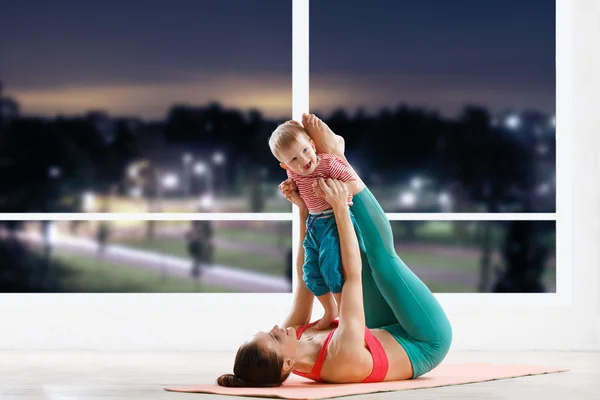 Fitness con bambino — Foto Stock