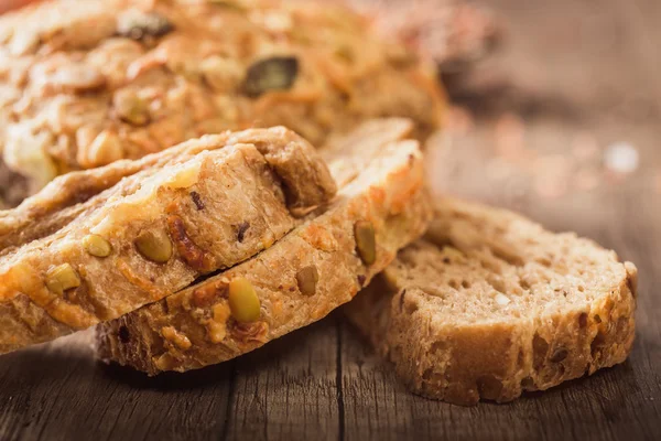 Rebanadas de pan integral — Foto de Stock