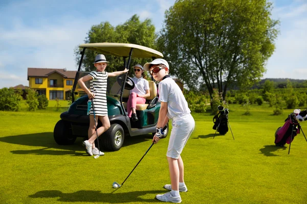 Kids golf competition — Stock Photo, Image