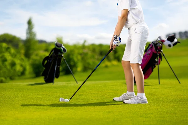 Kids playing golf — Stock Photo, Image