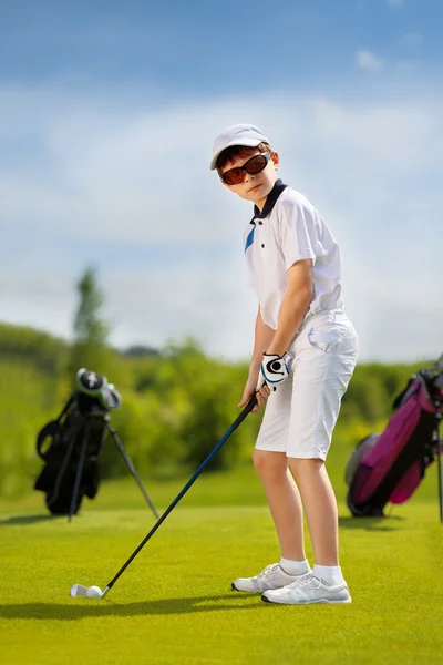 Retrato de menino golfista — Fotografia de Stock