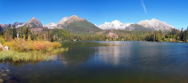 Sonbahar Strbske Pleso, yüksek Tatras, Slovakya — Stok fotoğraf