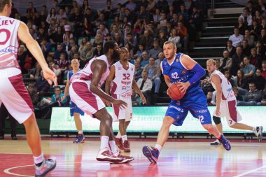 M.ö. Neptunas sepeti Valdas Vasylius (42) sürücülere ileri