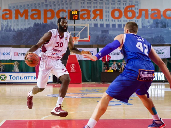 BC Krasnye Krylia forward Julian Wright (30) with ball — Stock Photo, Image