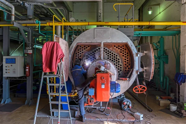 Repair of the boiler — Stock Photo, Image