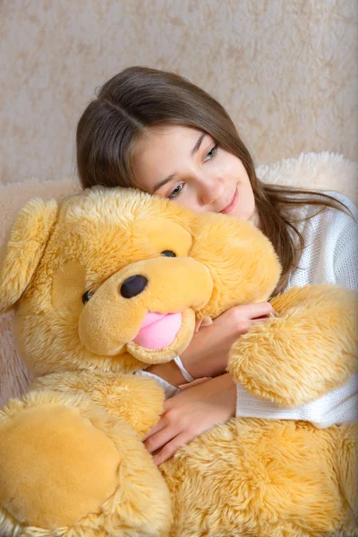Girl and toy — Stock Photo, Image