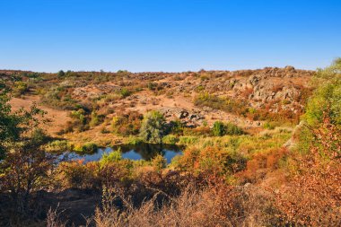 Ukrayna Kanyonu 'nun manzarası, Taş Madeni' ndeki Kanyon 'da Göl.