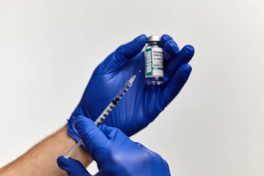 Doktor, hemşire, bilim adamı, mavi eldivenli araştırmacı Coronavirus, covid-19 aşı aşısı aşı, ilaç ve ilaç konseptine hazırlanıyor..