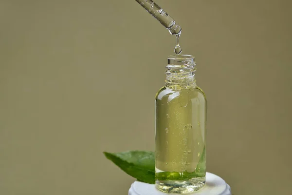 Drop Citrus Oil Close Macro Drips Pipette Bottle Green Background — Stock Photo, Image