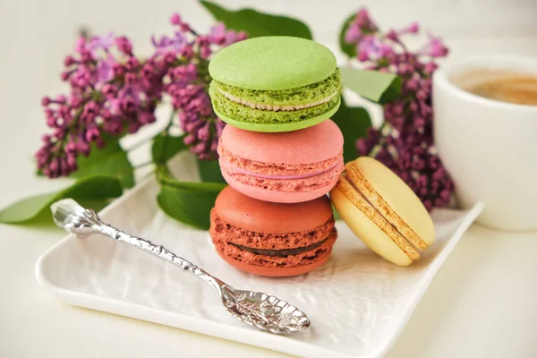 Close Stack Macaroons Cup Coffee Table Lilac Flowers — Stock Photo, Image