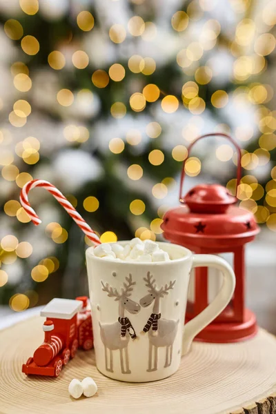 Fondo Luces Hadas Cacao Caliente Con Malvaviscos Taza Blanca Con —  Fotos de Stock