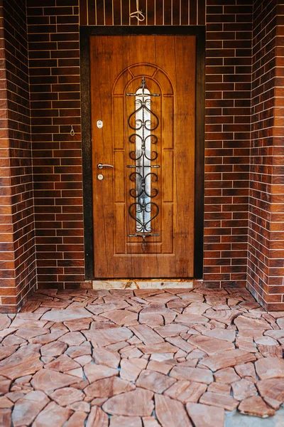 Hermosa Puerta Madera Estilo Vintage Con Elementos Decorativos Hierro Forjado — Foto de Stock