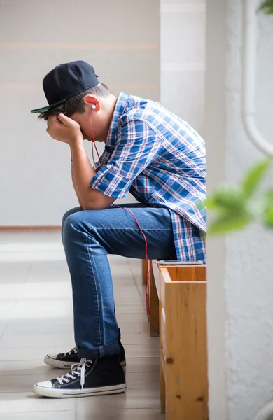 Teenage boy at the time of crisis — Stock Photo, Image