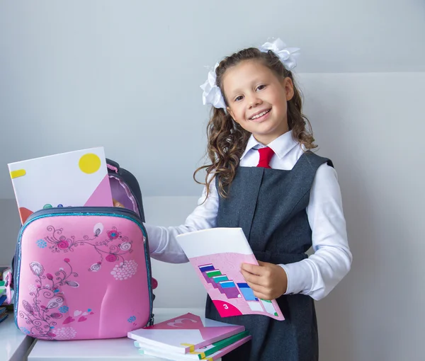 Cute little schoolgirl — Stock Photo, Image