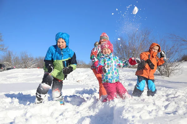 Group Children Playing Snow Winter Time — Stock Photo, Image