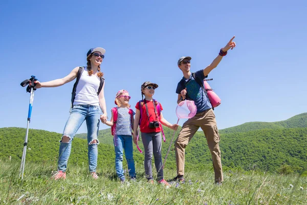 Family Two Kids Have Hiking Mountains — Stock Photo, Image