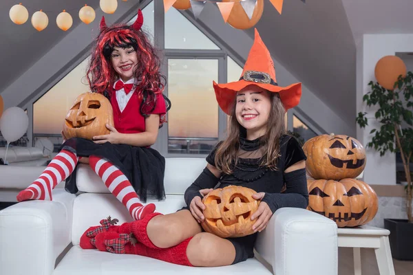 Niña Con Calabaza Halloween Holliday — Foto de Stock