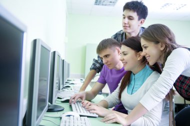 Bilgisayar Eğitimi öğrenci grubu