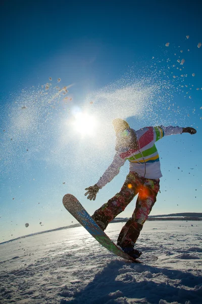 Snowboardos, téli üdülőhelyen — Stock Fotó