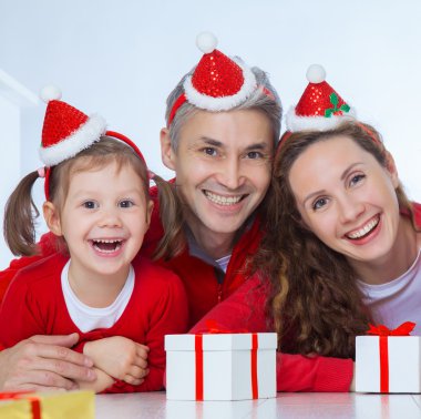 Mutlu aile Noel kutlaması