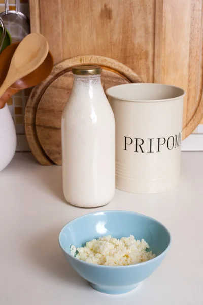 Kefir, grãos probióticos orgânicos — Fotografia de Stock