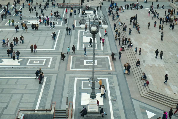 Milan kare Piazza Duomo olarak adlandırılan — Stok fotoğraf