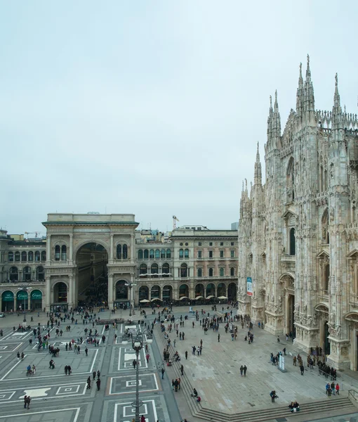 Katedra w Mediolanie o nazwie Duomo di Milano — Zdjęcie stockowe