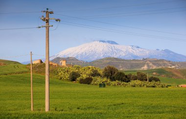 etna yanardağı görünümünü