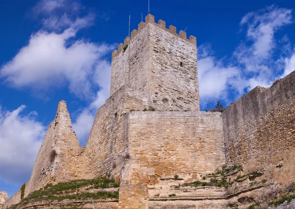 Das castello di lombardia, enna — Stockfoto